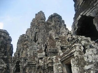 ２９歳で年収１億円＆著書３７万部になった、世界を旅するヒマリッチ社長川島和正の日記-アンコールトムのバイヨン７