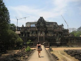 29歳で年収1億円&著書37万部になった、世界を旅するヒマリッチ社長川島和正の日記-アンコールトムのバイヨン14