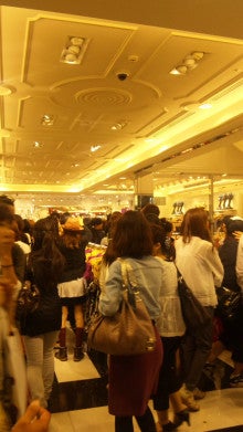 ２９歳で年収１億円＆著書３７万部、毎月１カ国旅行中のヒマリッチ社長、川島和正の日記-090513_185041.jpg