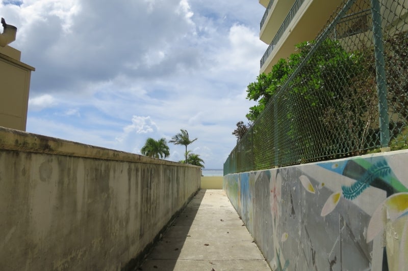 Guam2-4