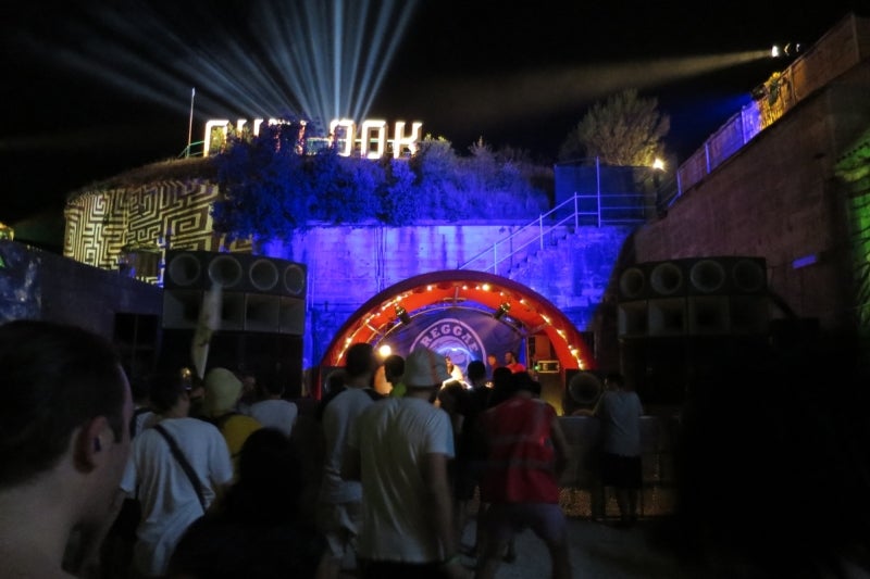 Outlook8