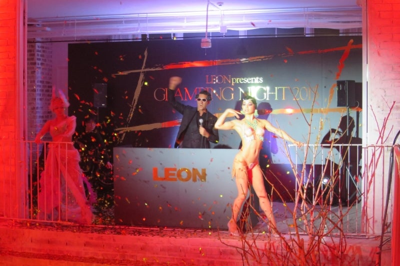 LEON10