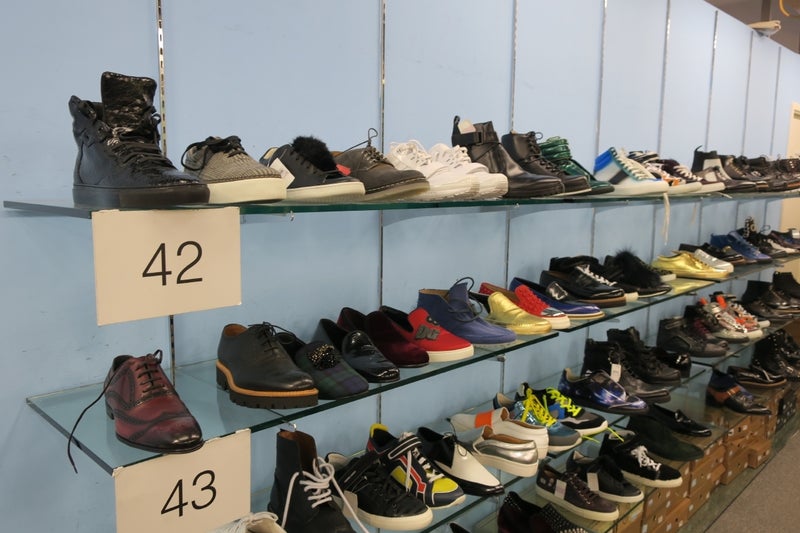 Outlet1