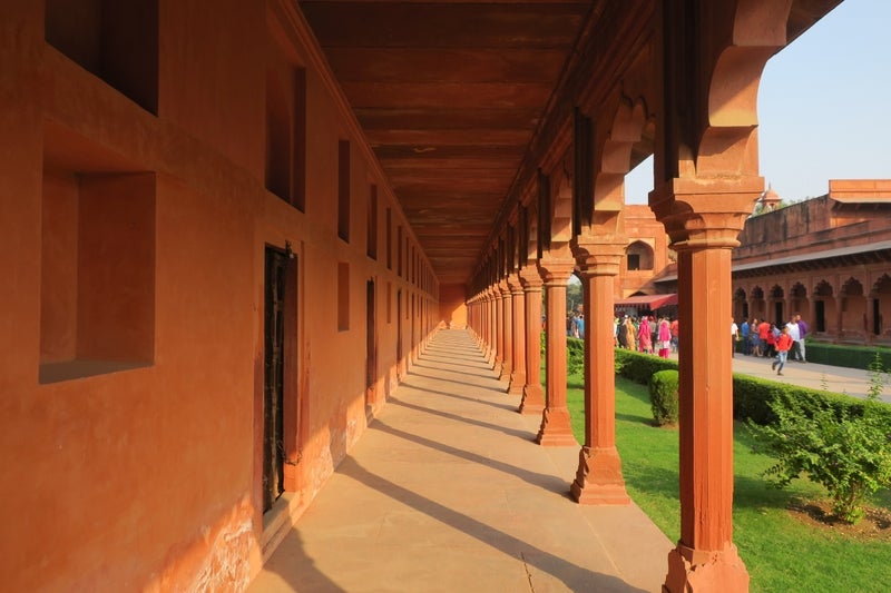 India2-25