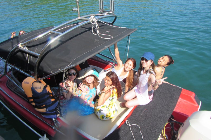 BoatParty12
