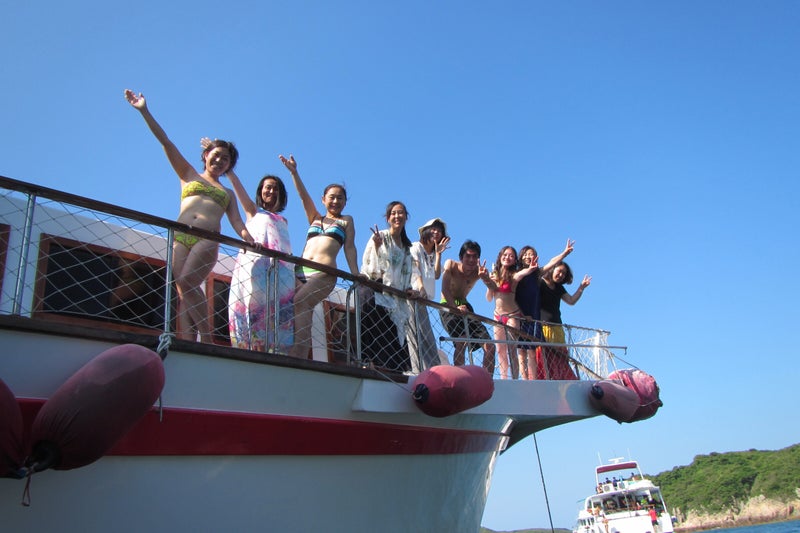 BoatParty11