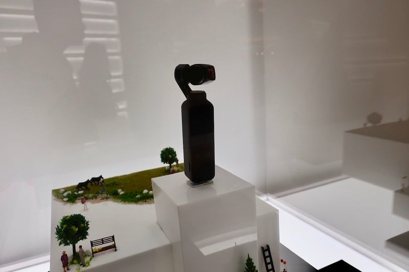 DJI5